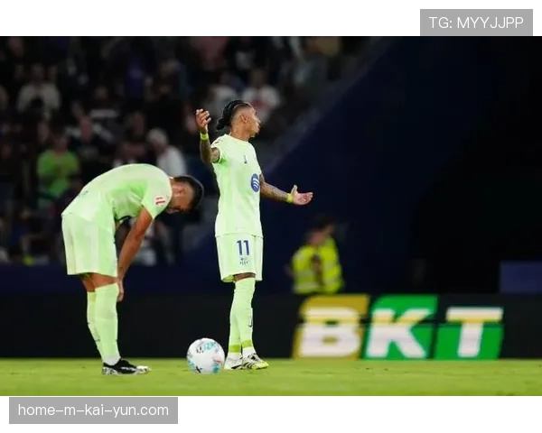 巴萨大胜莱万特重返榜首 西甲争冠格局再度生变